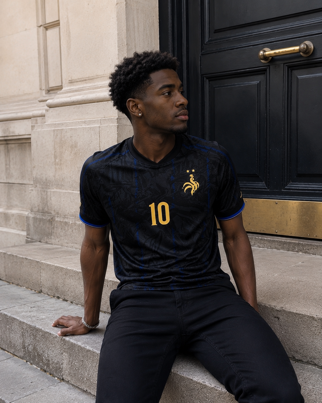 Camiseta Mbappé Nº10 – Negro y Dorado